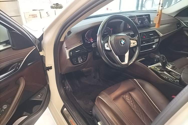 Used BMW 5 Series 2020 530Li Leading Edition Luxury Package Driver Seat