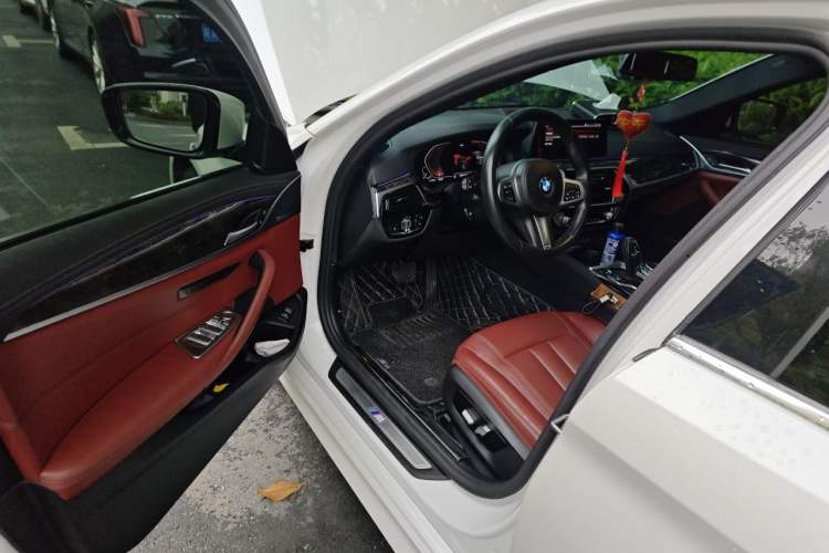 Used BMW 5 Series 2020 530Li Leading Model M Sport Package Driver Seat