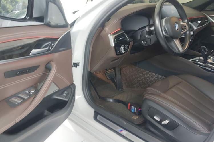 Used BMW 5 Series 2020 525Li M Sport Package Driver Seat