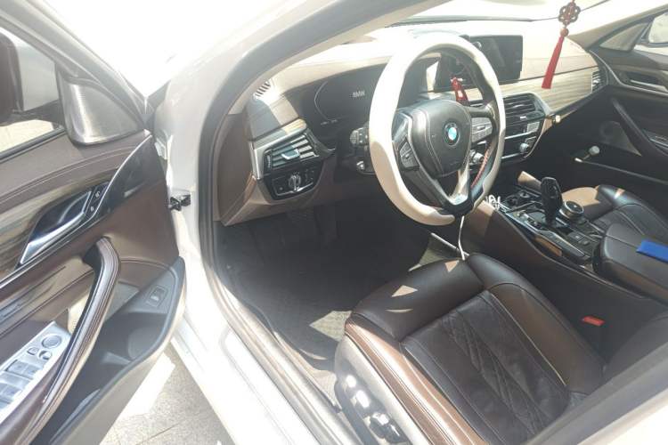 Used BMW 5 Series 2020 530Li Executive Luxury Package Driver Seat