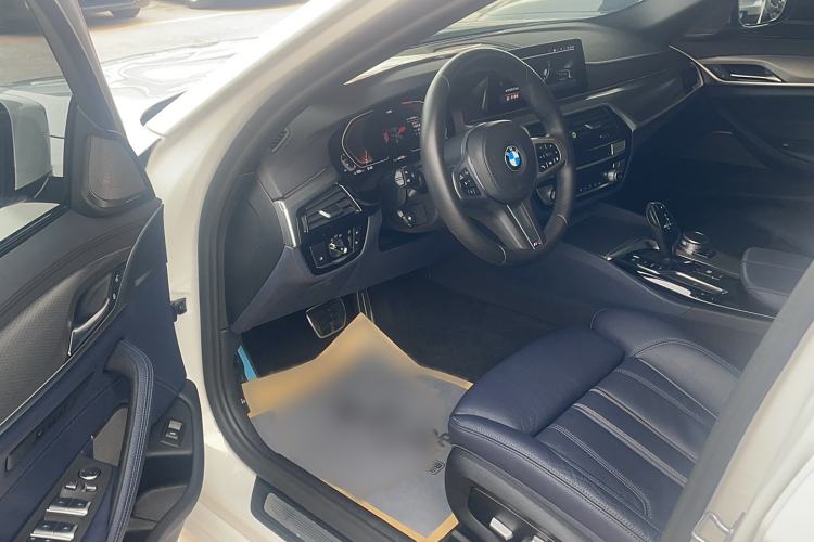 Used BMW 5 Series 2020 530i M Sport Package Driver Seat