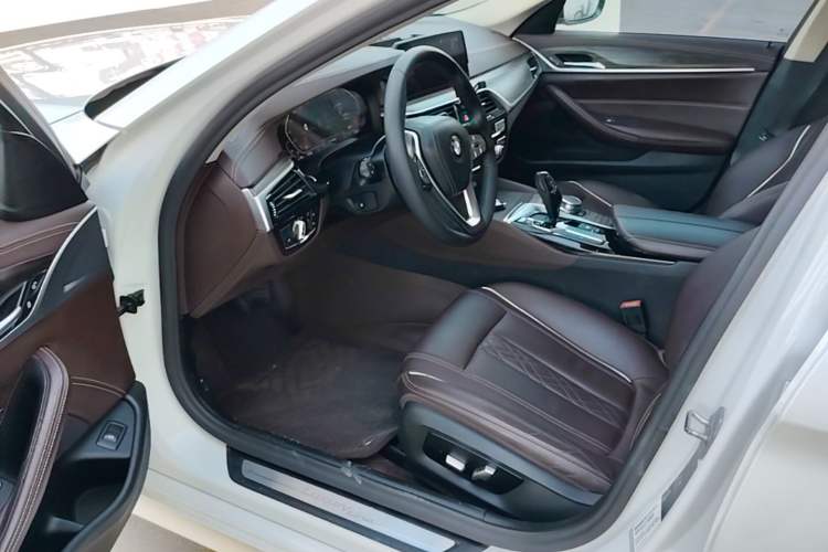 Used BMW 5 Series 2020 530Li Leading Edition Luxury Package Driver Seat
