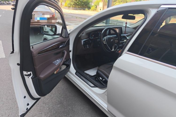 Used BMW 5 Series 2020 525Li Luxury Package Driver Seat