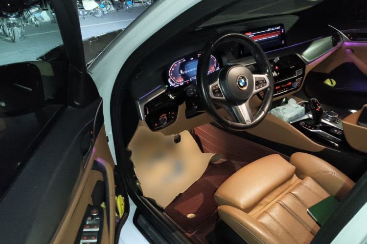 Used BMW 5 Series 2020 525i M Sport Package Driver Seat