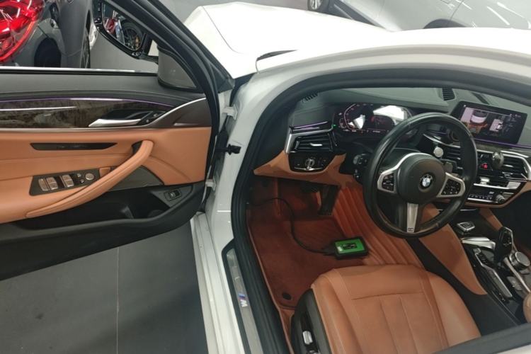 Used BMW 5 Series 2020 530Li Luxury Edition M Sport Package Driver Seat