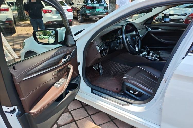 Used BMW 5 Series 2020 530Li Leading Edition Luxury Package Driver Seat