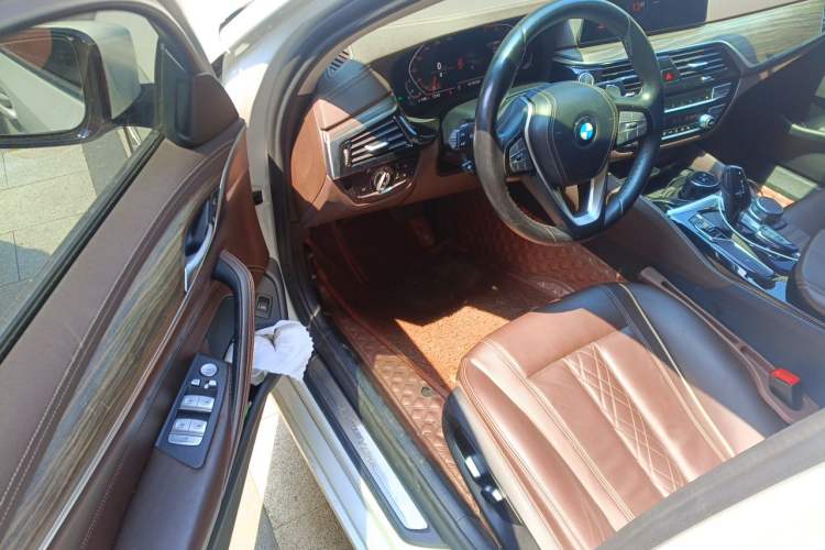 Used BMW 5 Series 2020 530Li Leading Edition Luxury Package Driver Seat