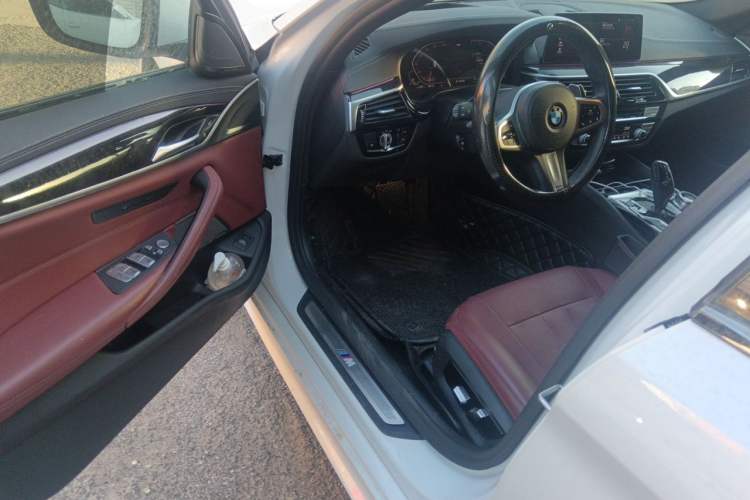 Used BMW 5 Series 2020 530Li Luxury Edition M Sport Package Driver Seat
