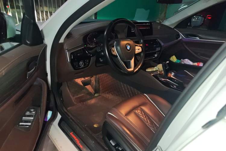 Used BMW 5 Series 2020 530Li Leading Edition Luxury Package Driver Seat