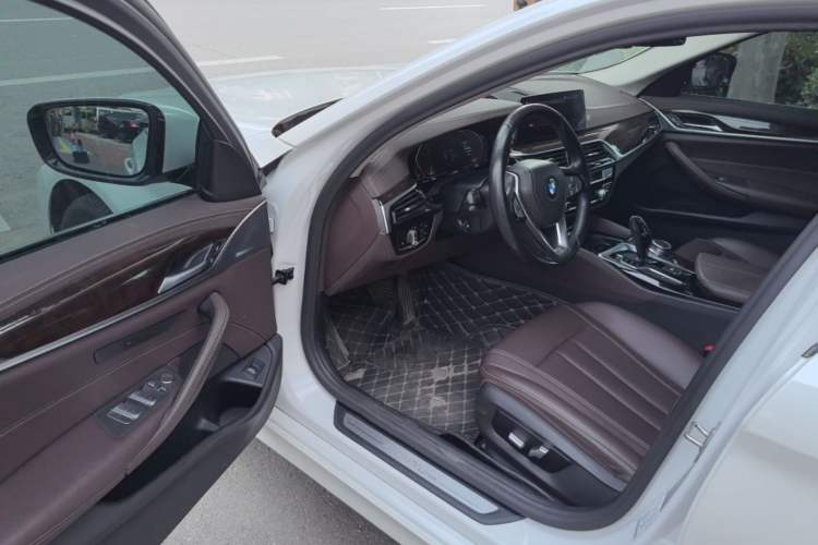 Used BMW 5 Series 2020 525Li Luxury Package Driver Seat