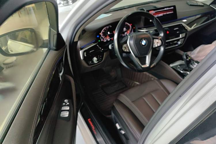 Used BMW 5 Series 2020 525Li Luxury Package Driver Seat