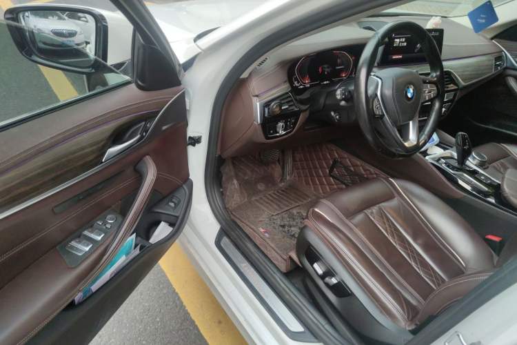 Used BMW 5 Series 2020 530Li Leading Edition Luxury Package Driver Seat