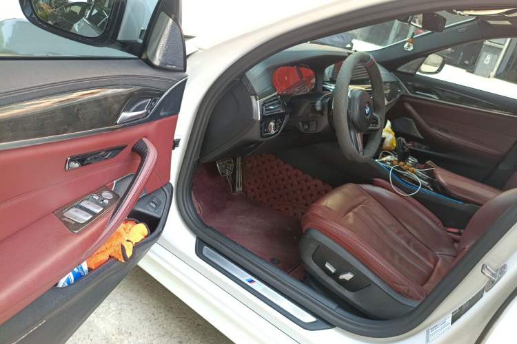 Used BMW 5 Series 2020 530Li Leading Model M Sport Package Driver Seat