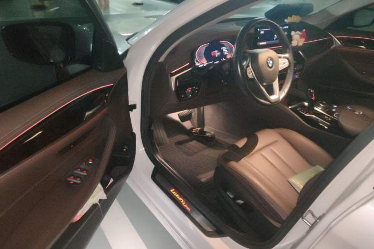 Used BMW 5 Series 2020 525Li Luxury Package Driver Seat