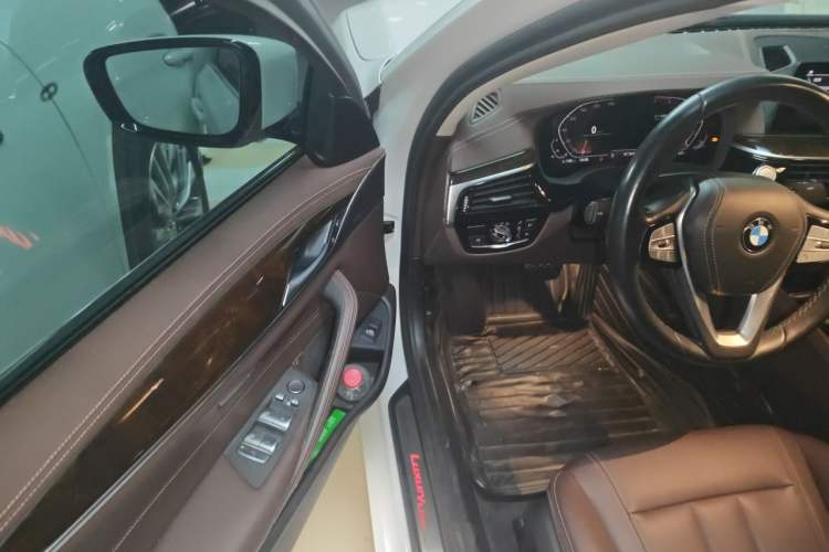 Used BMW 5 Series 2020 525Li Luxury Package Driver Seat