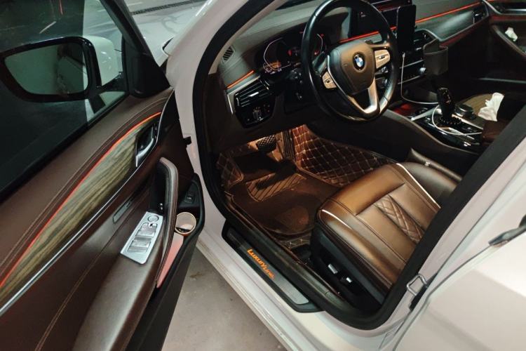 Used BMW 5 Series 2020 530Li Leading Edition Luxury Package Driver Seat