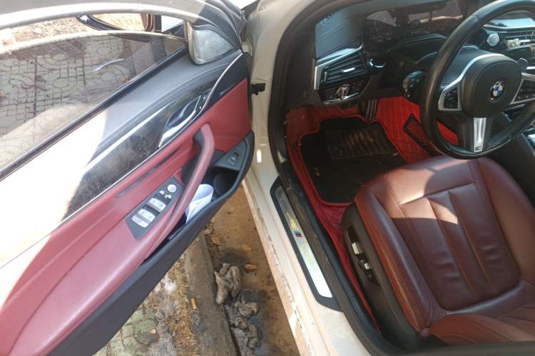 Used BMW 5 Series 2020 530Li Leading Model M Sport Package Driver Seat