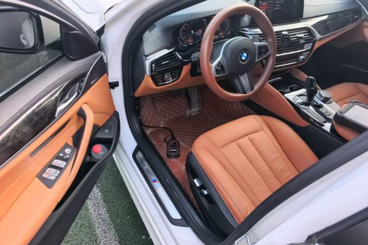 Used BMW 5 Series 2020 530Li Leading Model M Sport Package Driver Seat