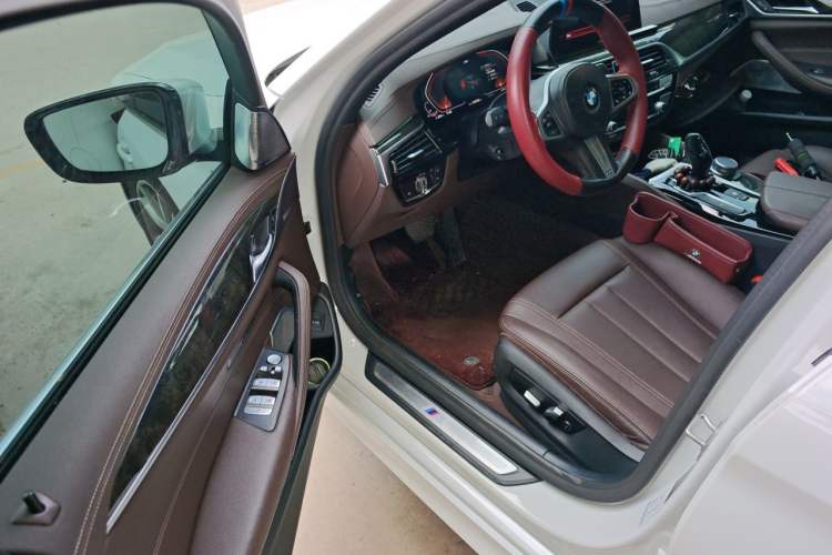Used BMW 5 Series 2020 525Li M Sport Package Driver Seat