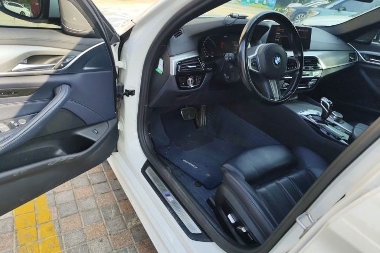 Used BMW 5 Series 2020 525i M Sport Package Driver Seat