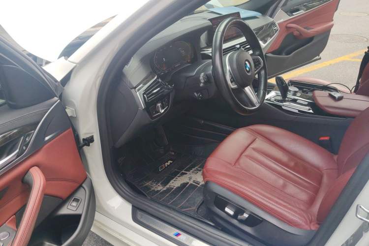 Used BMW 5 Series 2020 530Li Leading Model M Sport Package Driver Seat