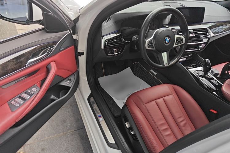 Used BMW 5 Series 2020 530Li Leading Model M Sport Package Driver Seat