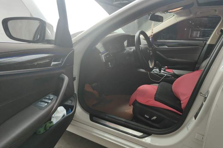 Used BMW 5 Series 2020 525Li Luxury Package Driver Seat