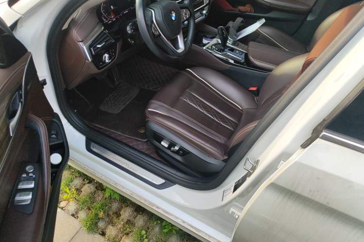 Used BMW 5 Series 2020 530Li Leading Edition Luxury Package Driver Seat