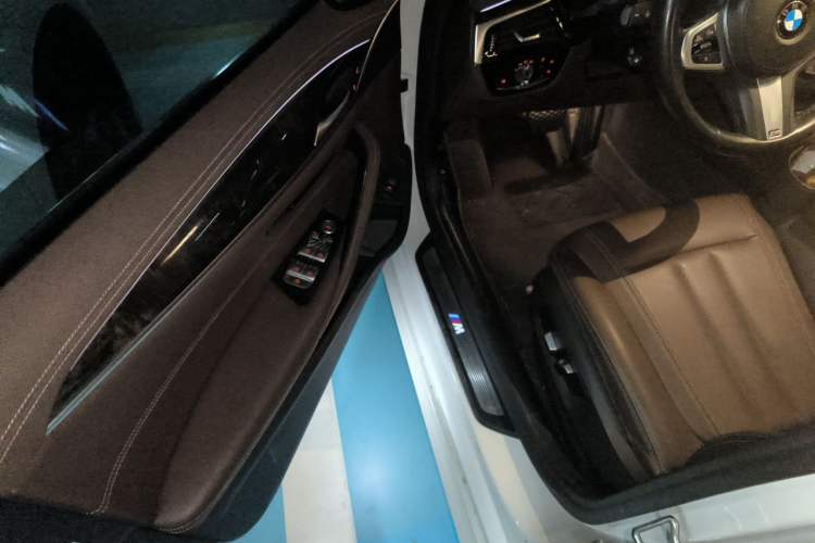 Used BMW 5 Series 2020 525Li M Sport Package Driver Seat
