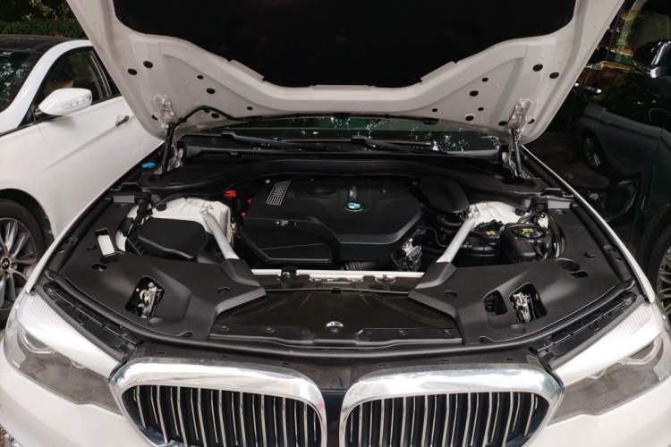 Used BMW 5 Series 2020 525Li Luxury Package Engine Bay
