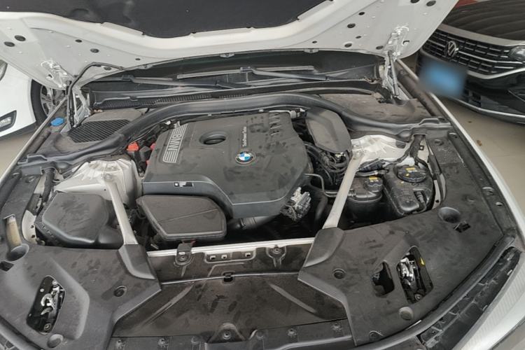 Used BMW 5 Series 2020 525Li M Sport Package Engine Bay