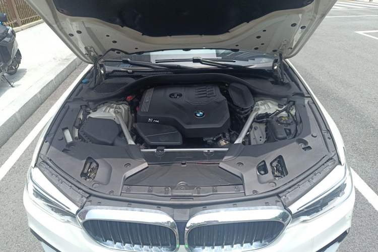 Used BMW 5 Series 2020 525i M Sport Package Engine Bay