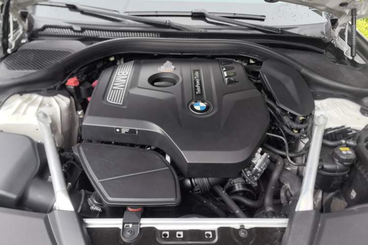 Used BMW 5 Series 2020 525Li M Sport Package Engine Bay