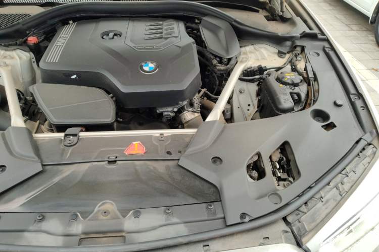 Used BMW 5 Series 2020 525i M Sport Package Engine Bay Left