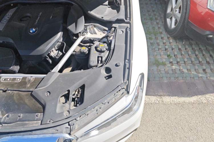Used BMW 5 Series 2020 530Li Leading Model M Sport Package Engine Bay Left
