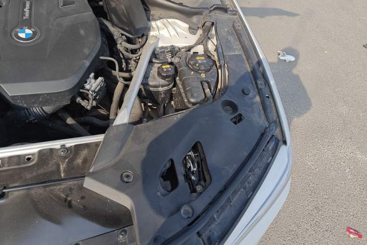 Used BMW 5 Series 2020 530Li xDrive Luxury Package Engine Bay Left