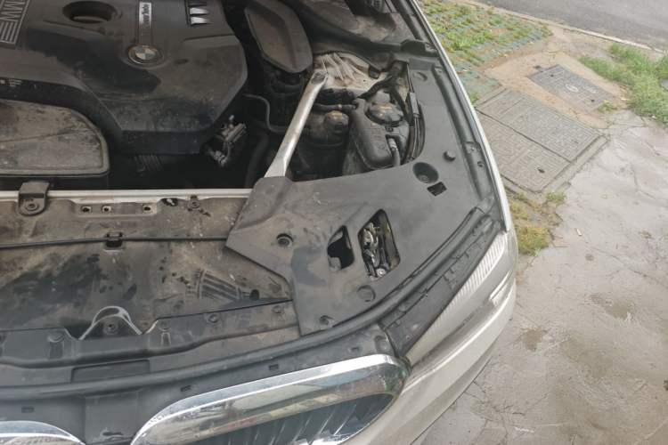 Used BMW 5 Series 2020 525Li M Sport Package Engine Bay Left