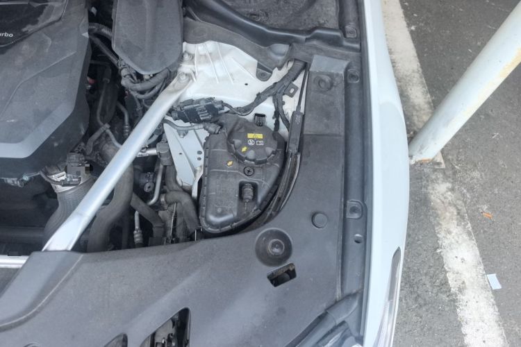 Used BMW 5 Series 2020 525i M Sport Package Engine Bay Left