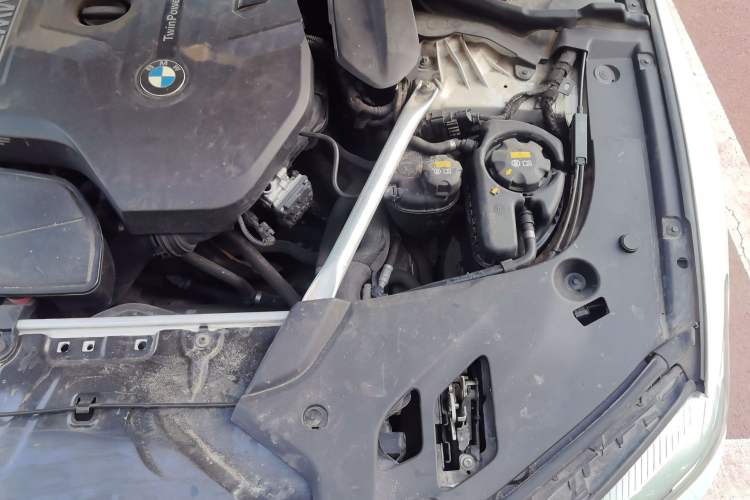 Used BMW 5 Series 2020 525Li Luxury Package Engine Bay Left