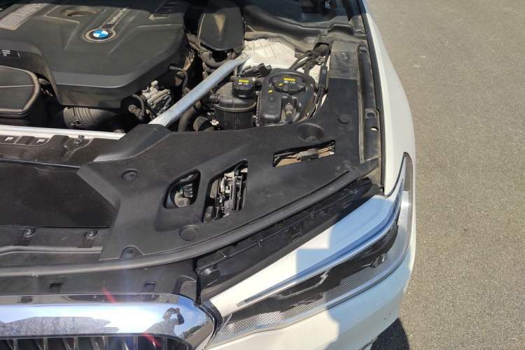 Used BMW 5 Series 2020 530Li Luxury Edition Premium Package Engine Bay Left