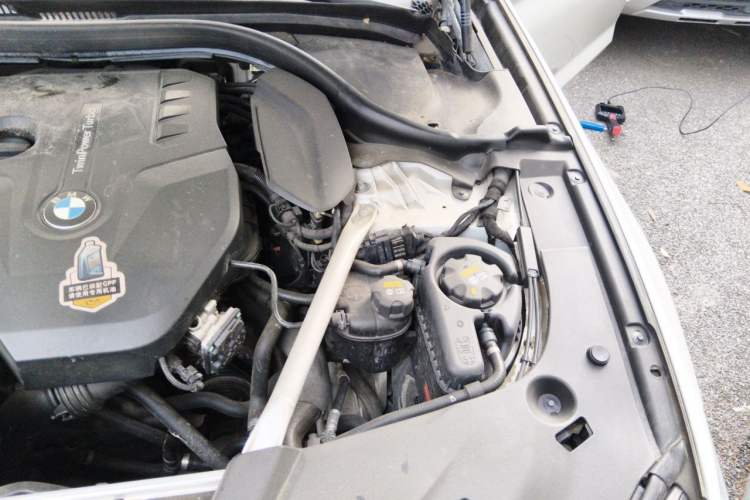 Used BMW 5 Series 2020 530Li Leading Model M Sport Package Engine Bay Left