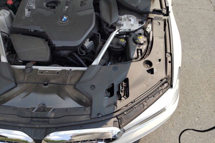 Used BMW 5 Series 2020 525Li Luxury Package Engine Bay Left