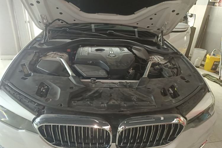 Used BMW 5 Series 2020 525Li Luxury Package Engine Bay
