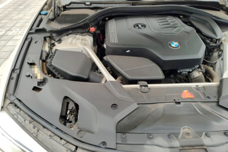 Used BMW 5 Series 2020 525i M Sport Package Engine Bay Right