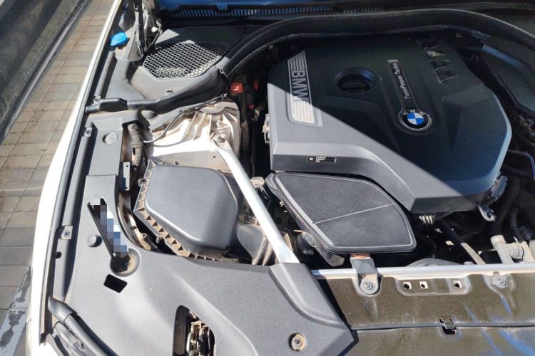Used BMW 5 Series 2020 525Li M Sport Package Engine Bay Right