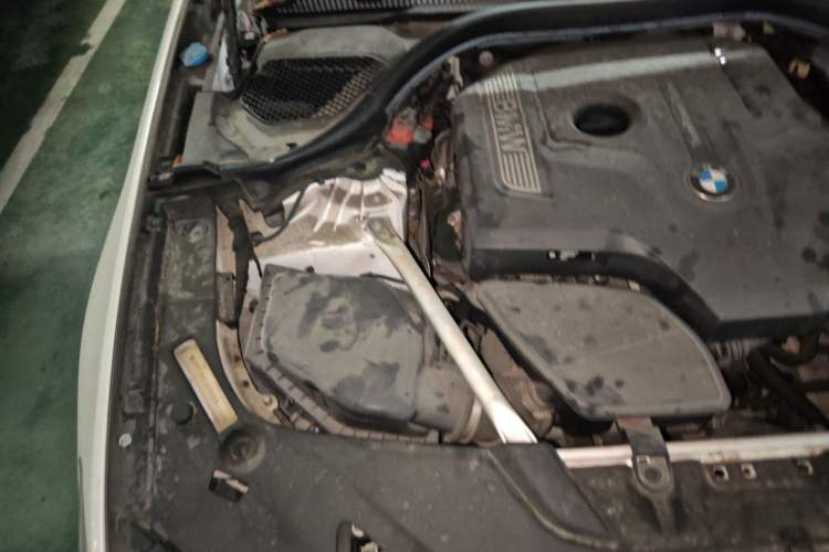 Used BMW 5 Series 2020 525Li M Sport Package Engine Bay Right