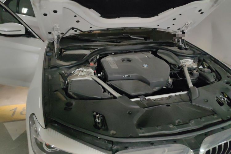 Used BMW 5 Series 2020 525Li Luxury Package Engine Bay Right
