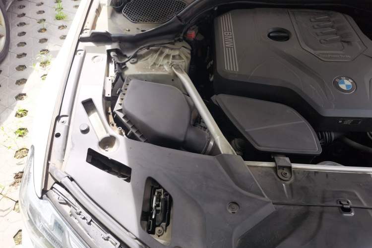 Used BMW 5 Series 2020 530i M Sport Package Engine Bay Right