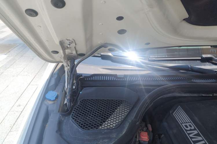 Used BMW 5 Series 2020 530Li Executive Luxury Package Engine Bay Right