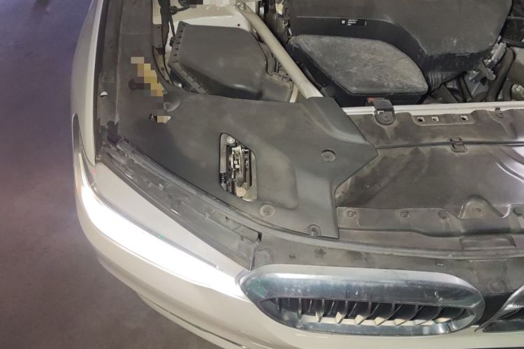 Used BMW 5 Series 2020 530Li Leading Edition Luxury Package Engine Bay Right